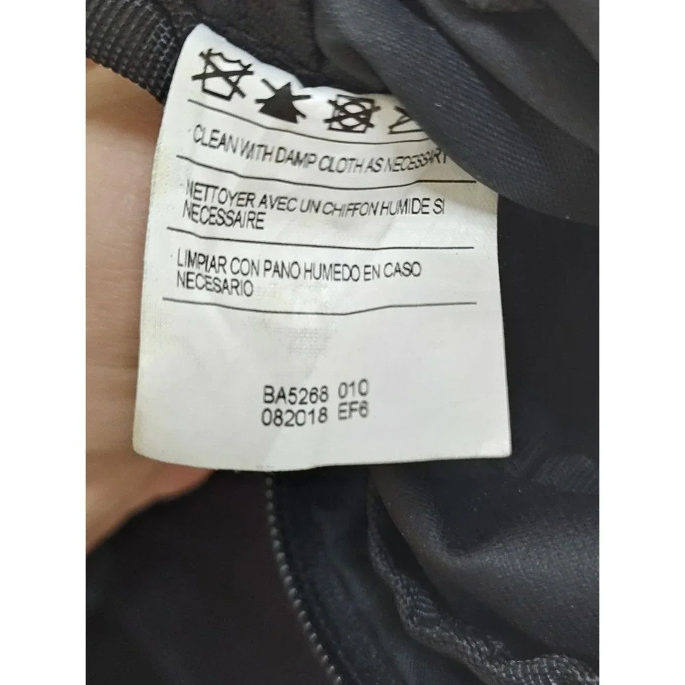 Nike Tech Black unisex Crossbody Travel Bag Adjustable Strap Lightweight BA5268‎